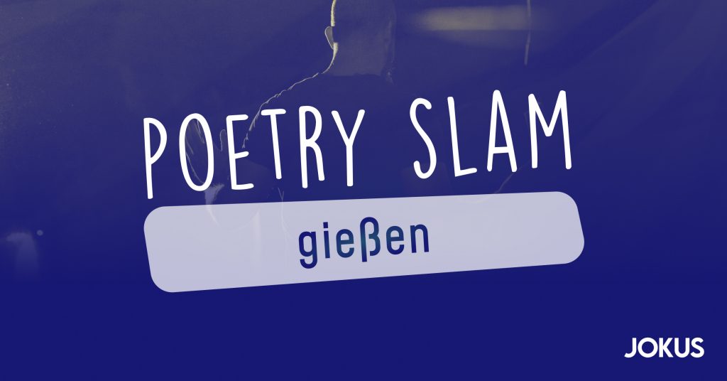 Ein Poet beim Poetry Slam Gießen.